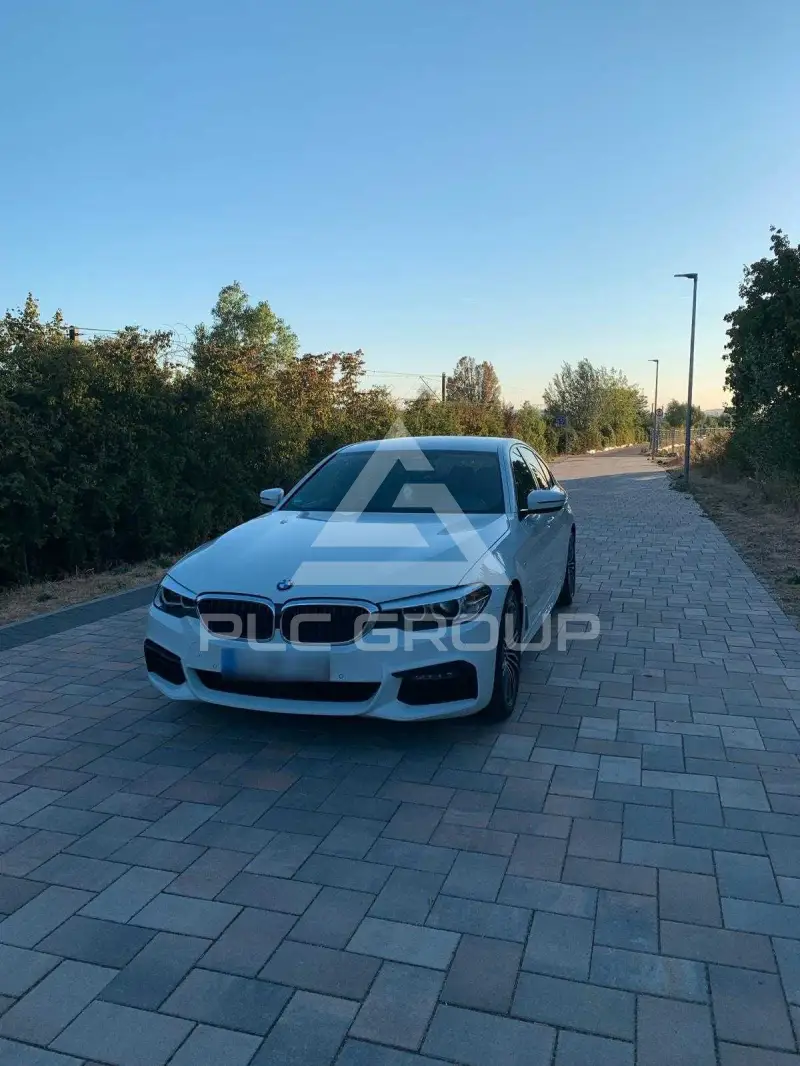 2019 BMW 523