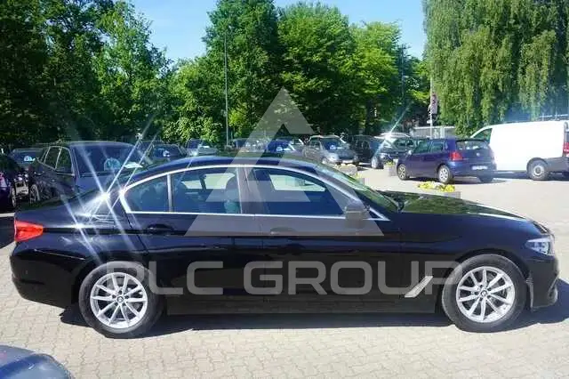 2019 BMW 523