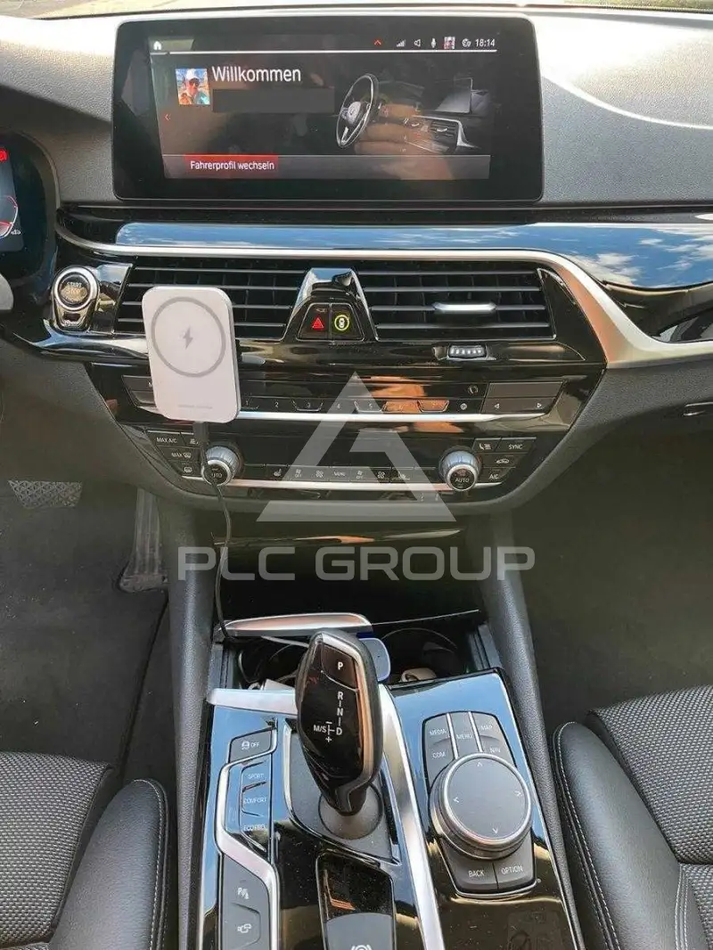 2019 BMW 523