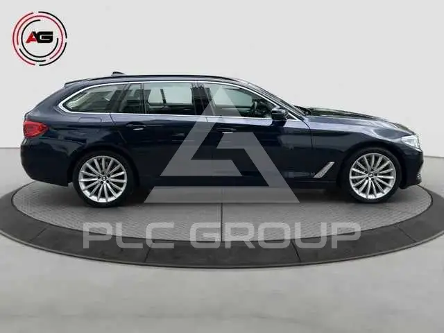 2019 BMW 523