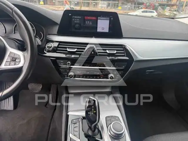 2019 BMW 523