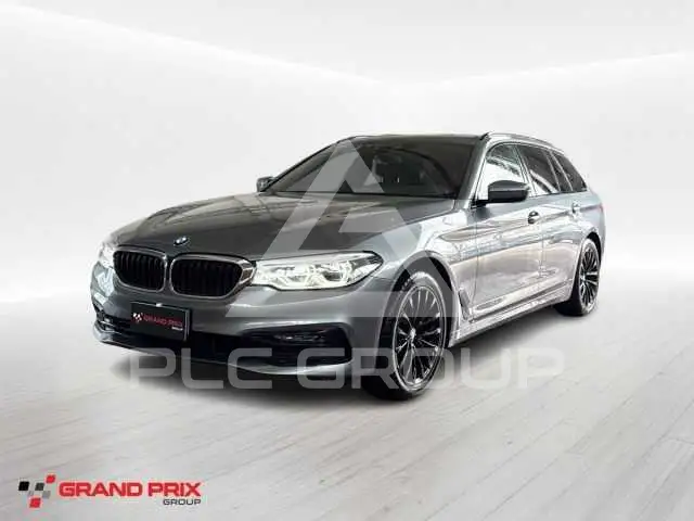 2019 BMW 523