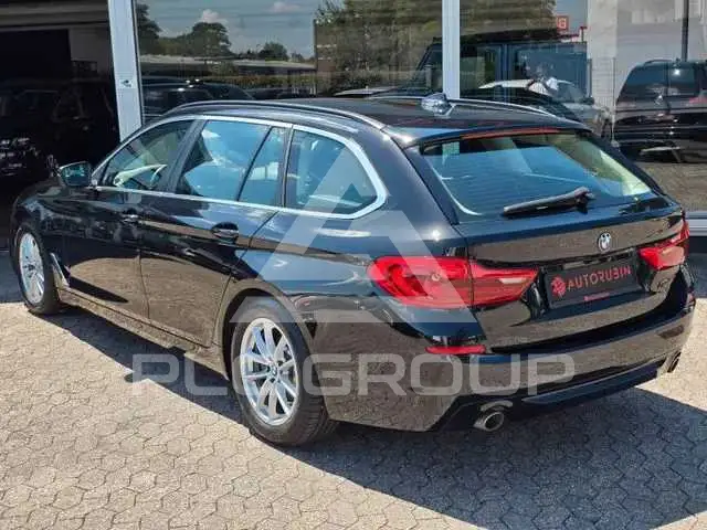 2019 BMW 523