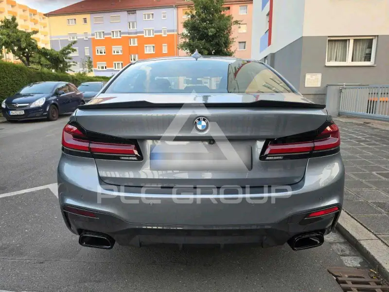2019 BMW 523