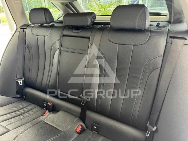 2019 BMW 523