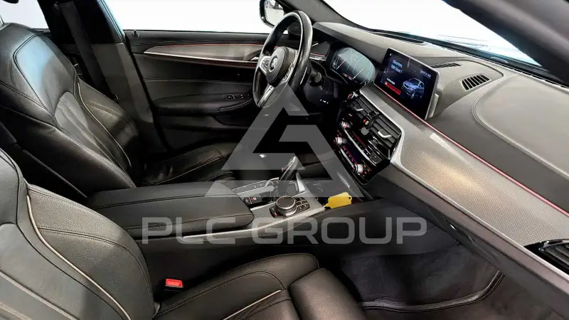 2019 BMW 523