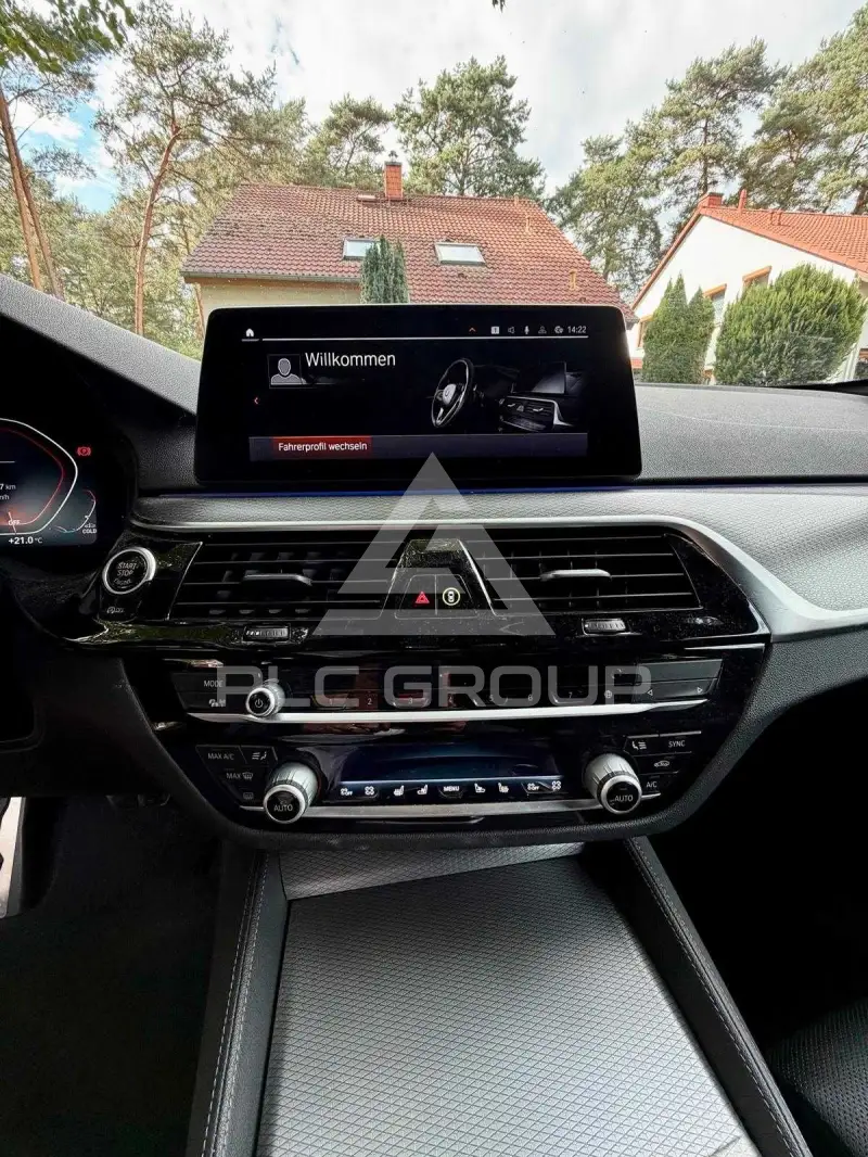 2019 BMW 523