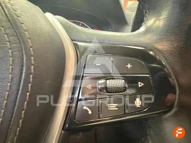 2019 BMW 523