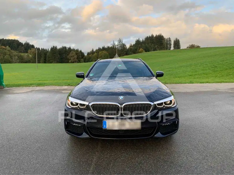2019 BMW 523
