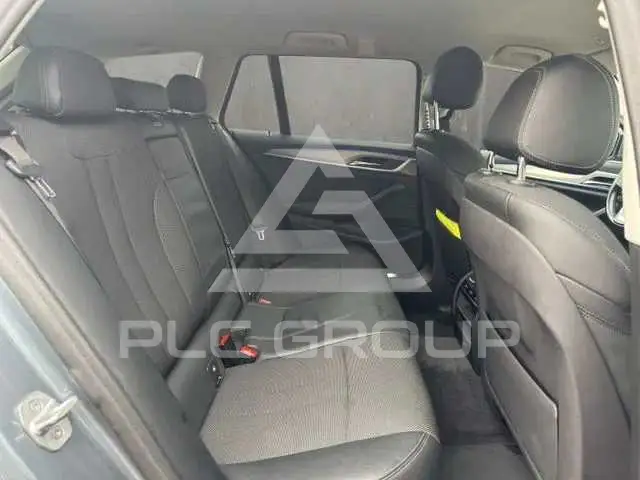 2019 BMW 523