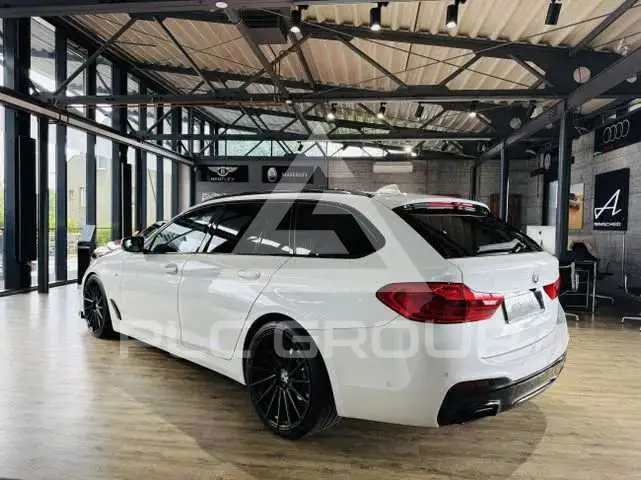 2019 BMW 523