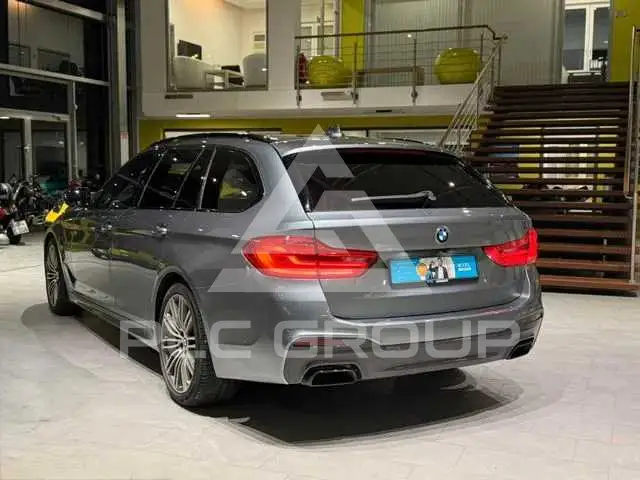 2019 BMW 523