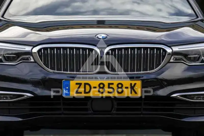 2019 BMW 523