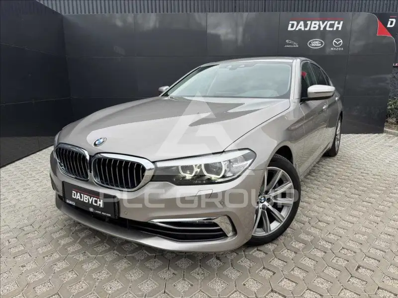 2019 BMW 523