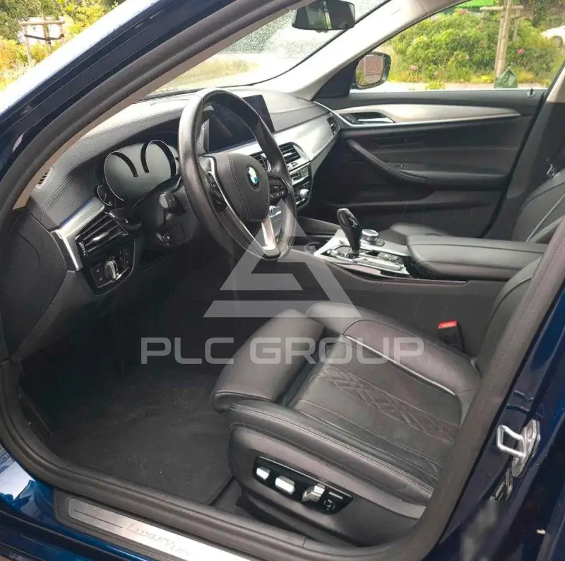 2019 BMW 523