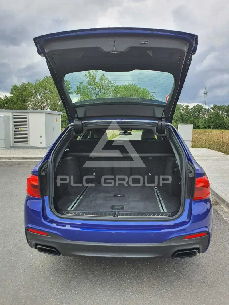 2019 BMW 523