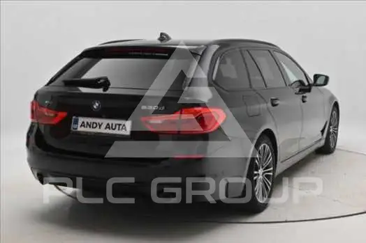 2019 BMW 523