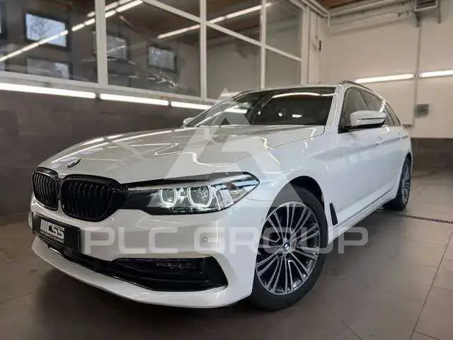 2019 BMW 523