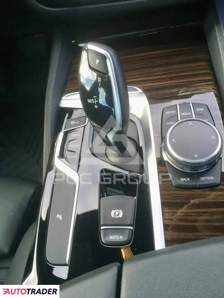 2019 BMW 523