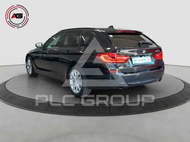 2019 BMW 523