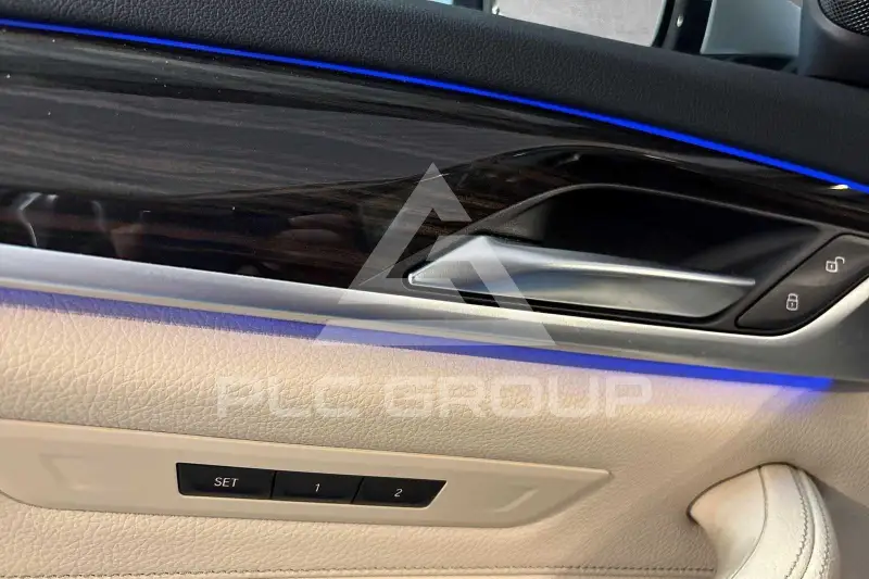 2019 BMW 523