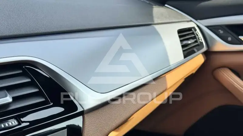 2019 BMW 523