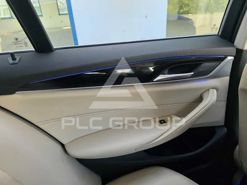 2019 BMW 523