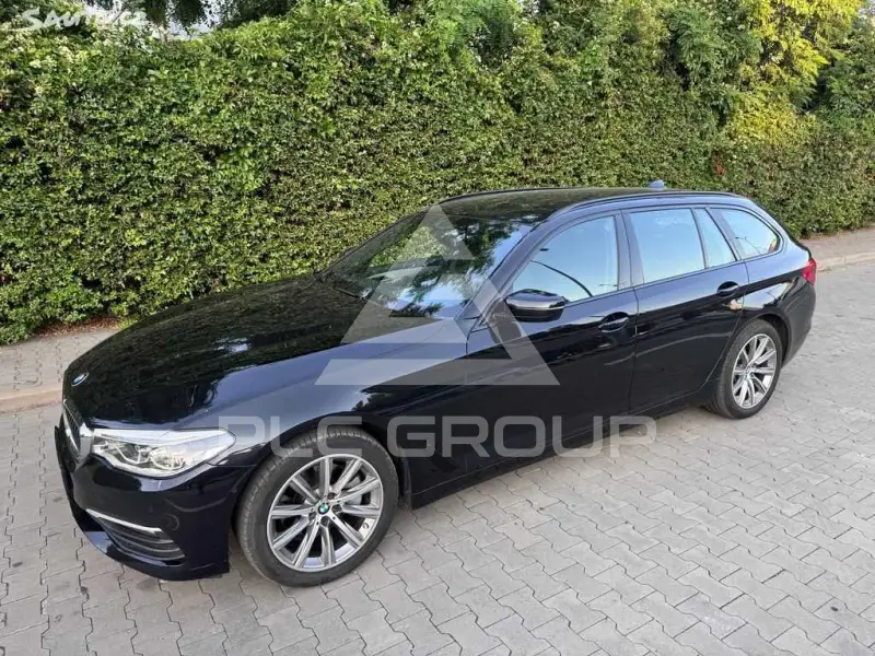 2019 BMW 523