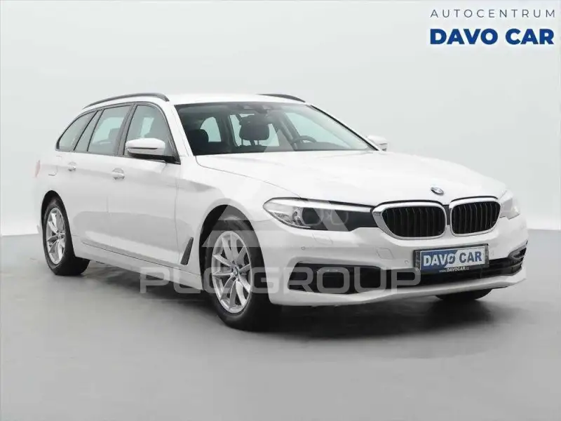 2019 BMW 523