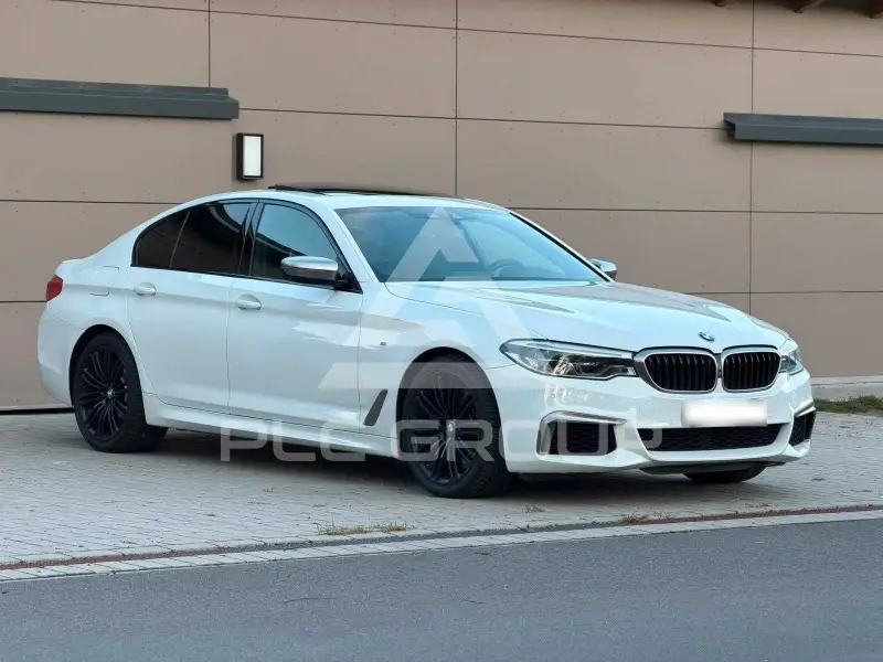 2019 BMW 523