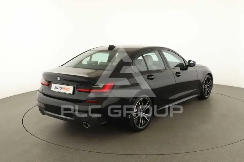 2019 BMW 330