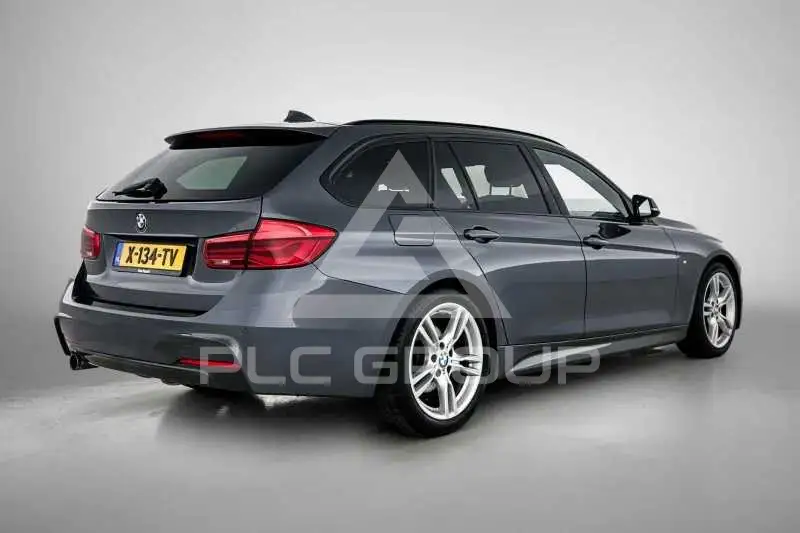 2019 BMW 330