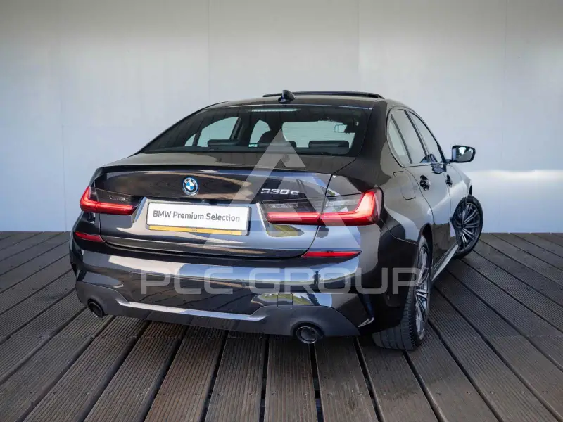 2019 BMW 330