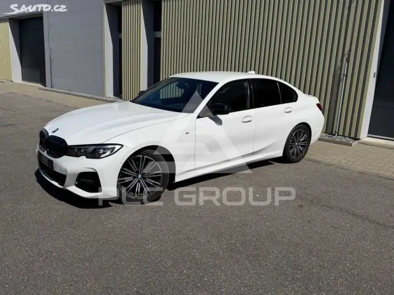 2019 BMW 330
