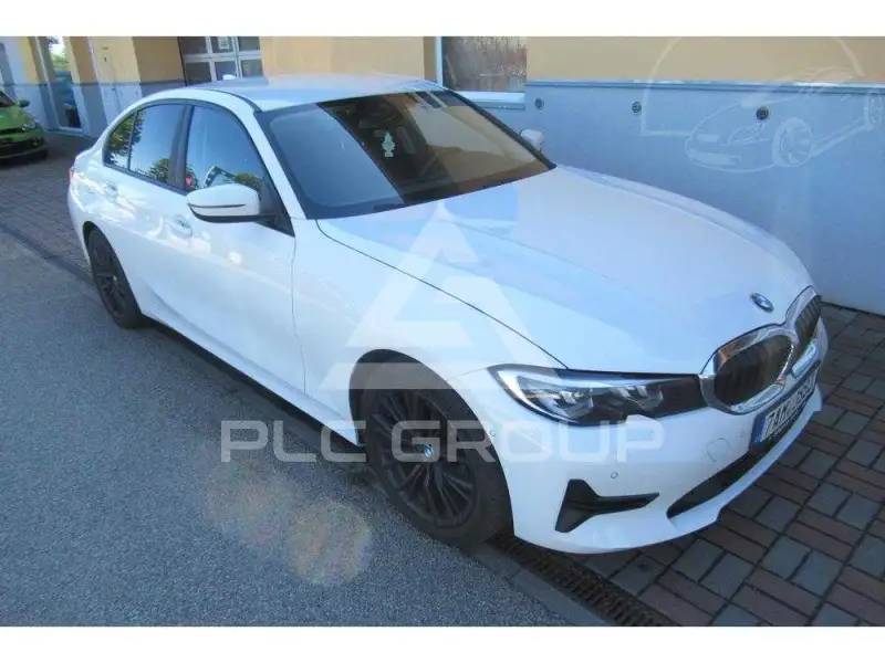 2019 BMW 330
