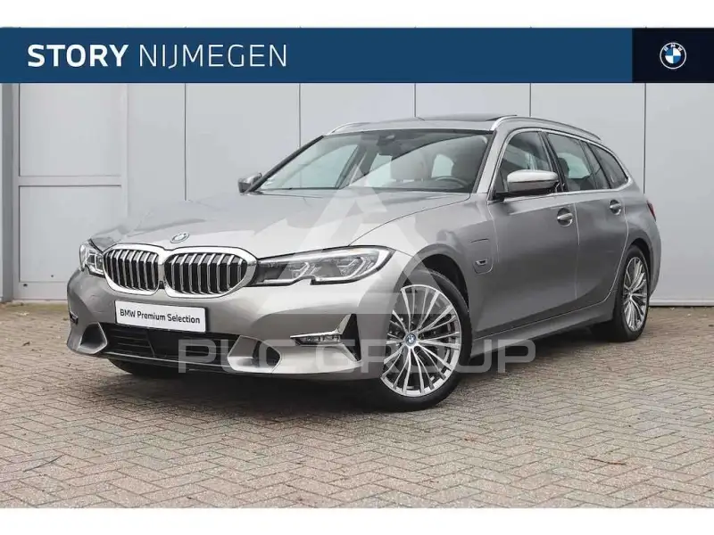 2019 BMW 330