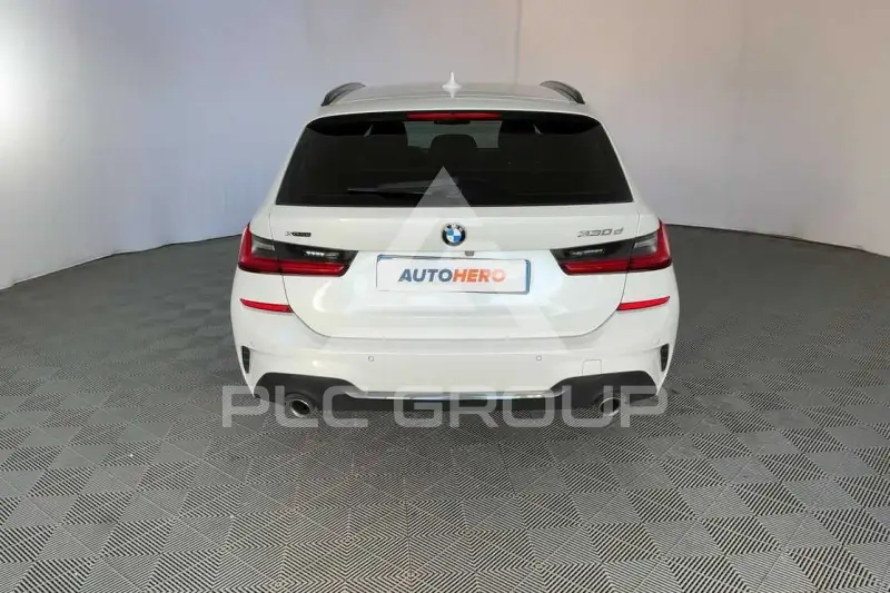 2019 BMW 330