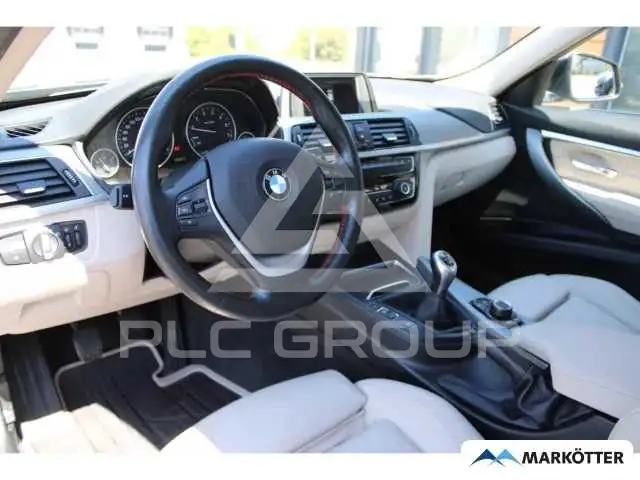 2019 BMW 330