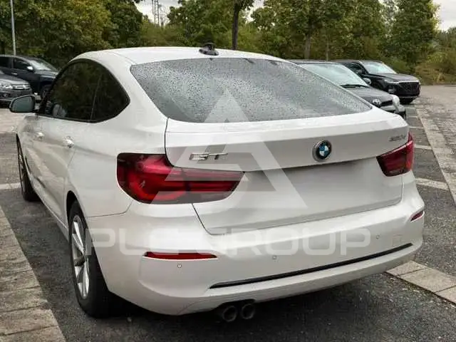 2019 BMW 330
