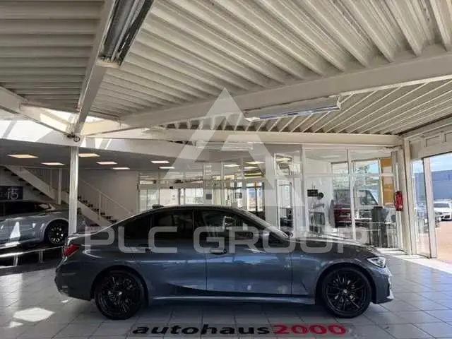 2019 BMW 330