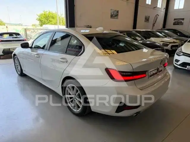 2019 BMW 330
