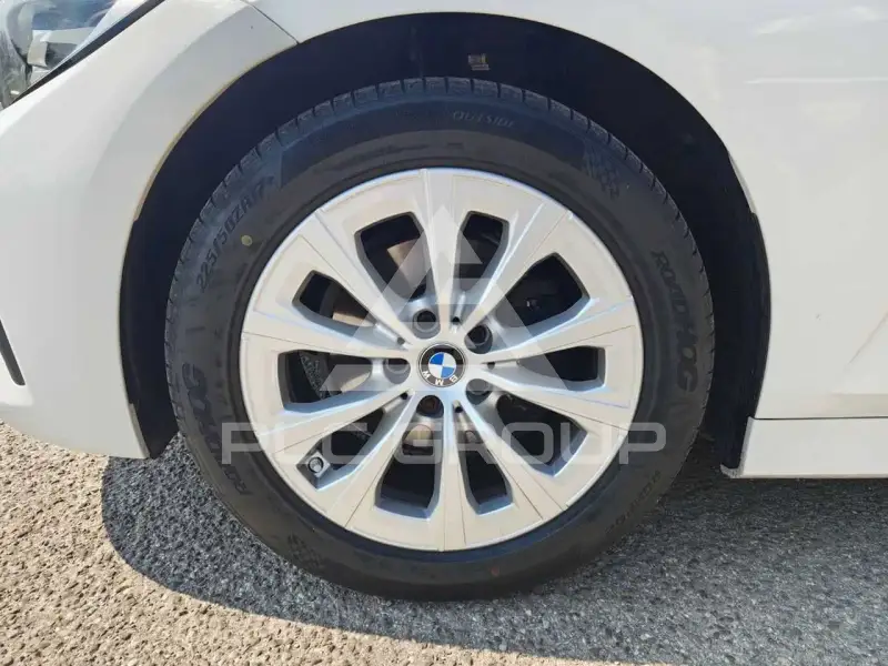 2019 BMW 330