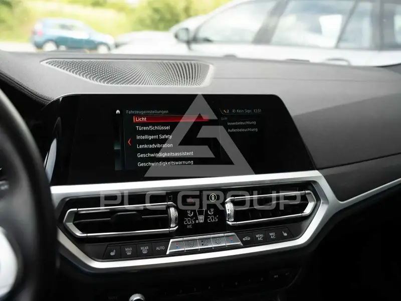 2019 BMW 330