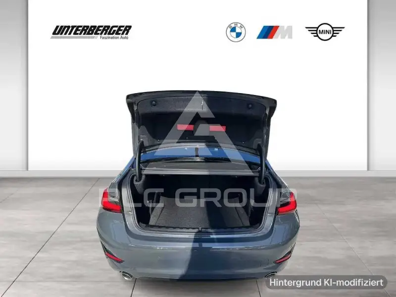 2019 BMW 330