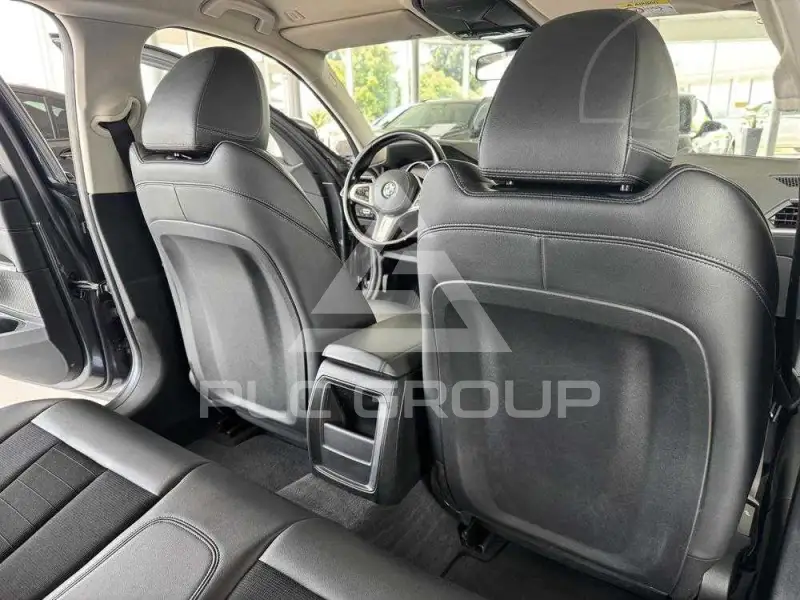 2019 BMW 330