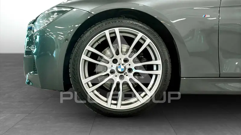 2019 BMW 330