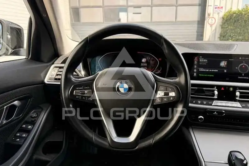 2019 BMW 330