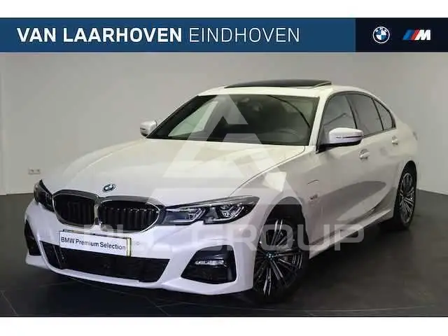 2019 BMW 330