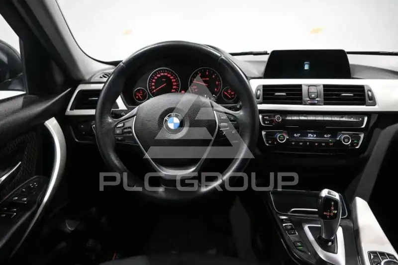 2019 BMW 330