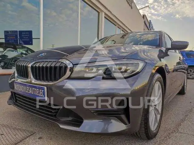 2019 BMW 330